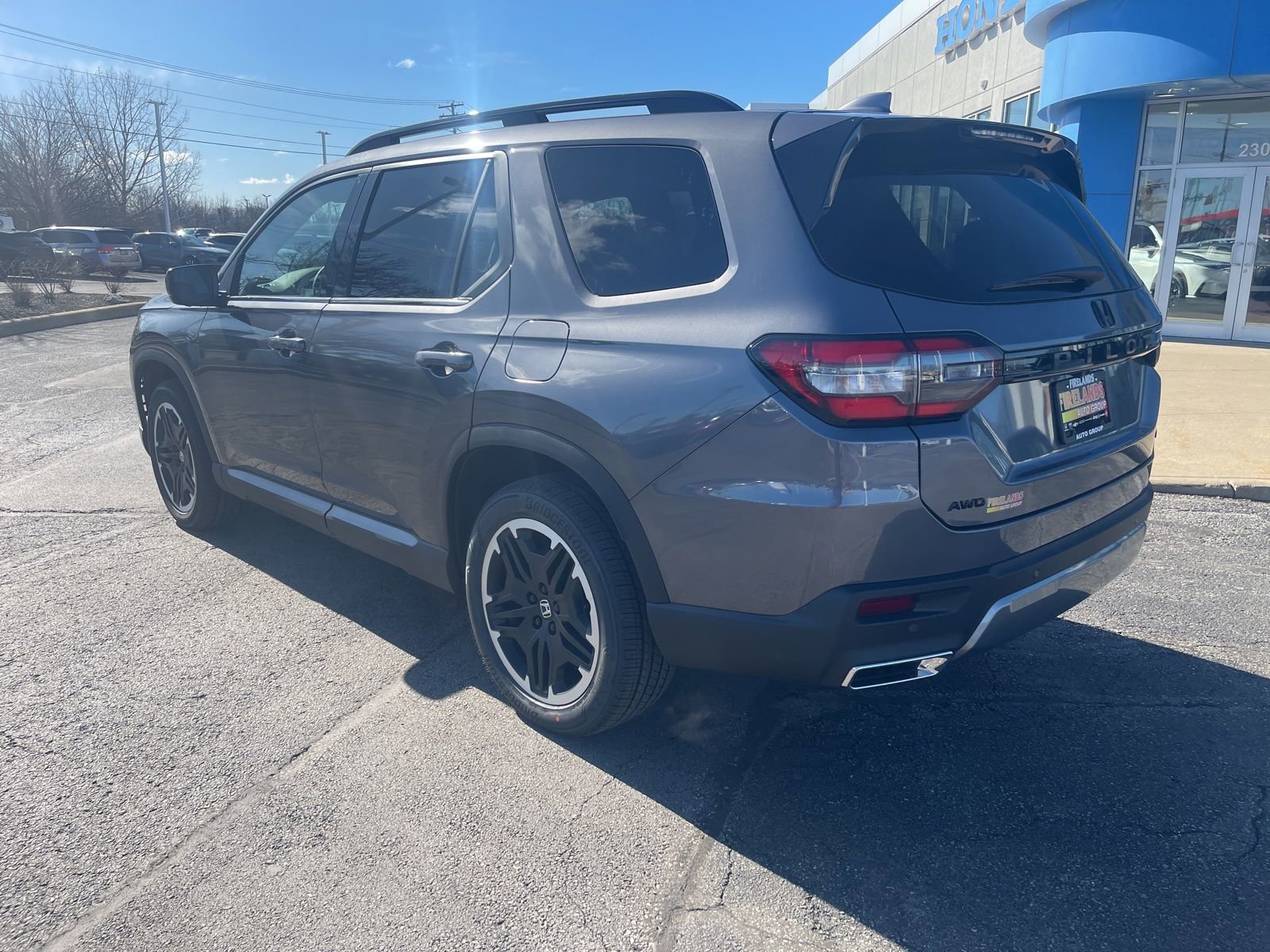 New 2026 Honda Pilot Touring image 8