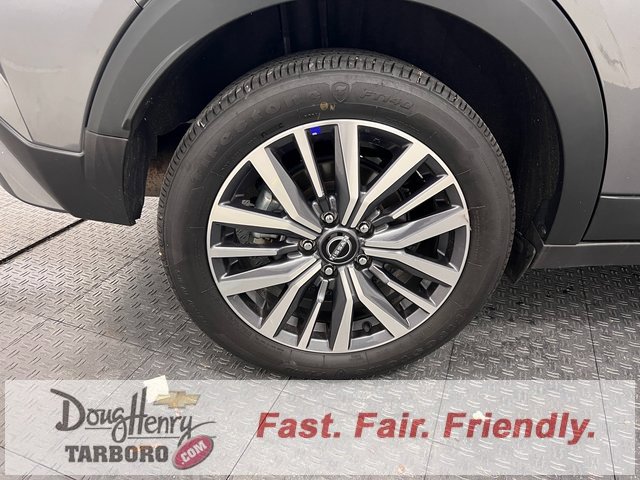 Used 2024 Nissan Kicks SV image 17