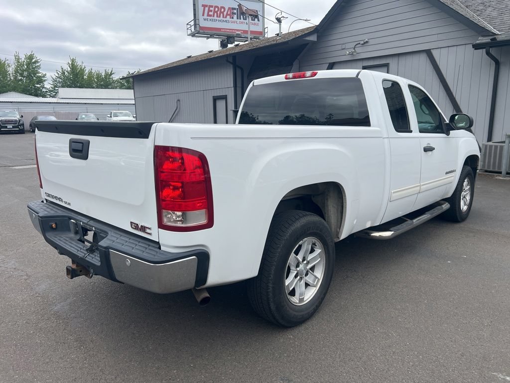 Used 2008 GMC Sierra 1500 SLE w/ Power Pack Plus RWD image 4