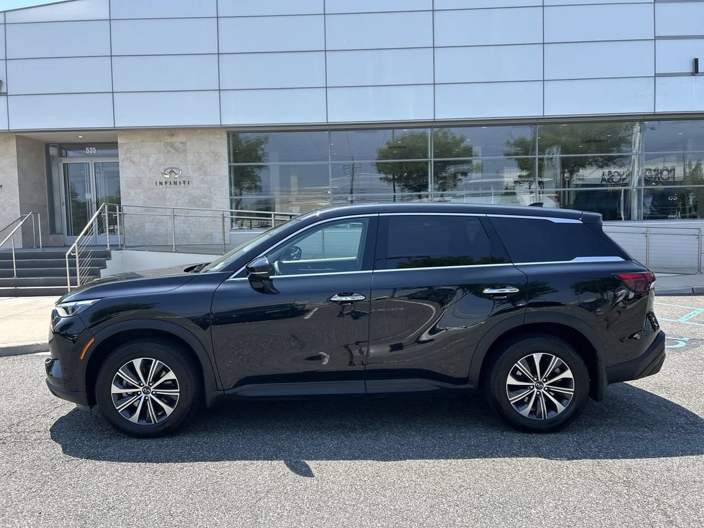 Used 2025 INFINITI QX60 Pure w/ Cargo Package AWD/4WD image 5