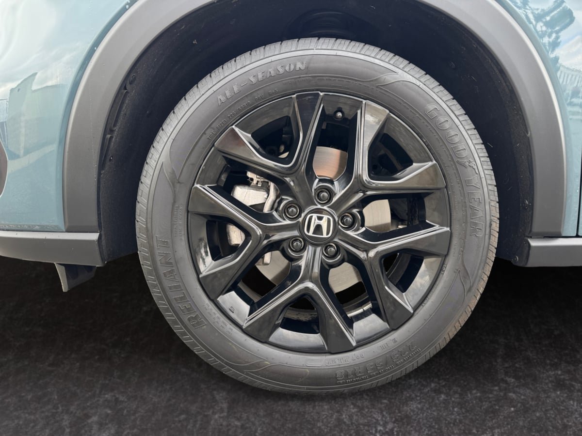 Used 2024 Honda HR-V Sport image 9
