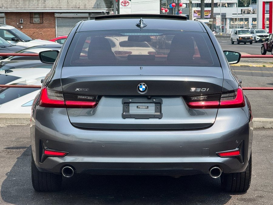Used 2021 BMW 330i xDrive w/ Driver Assist w/ Premium Package AWD/4WD image 13