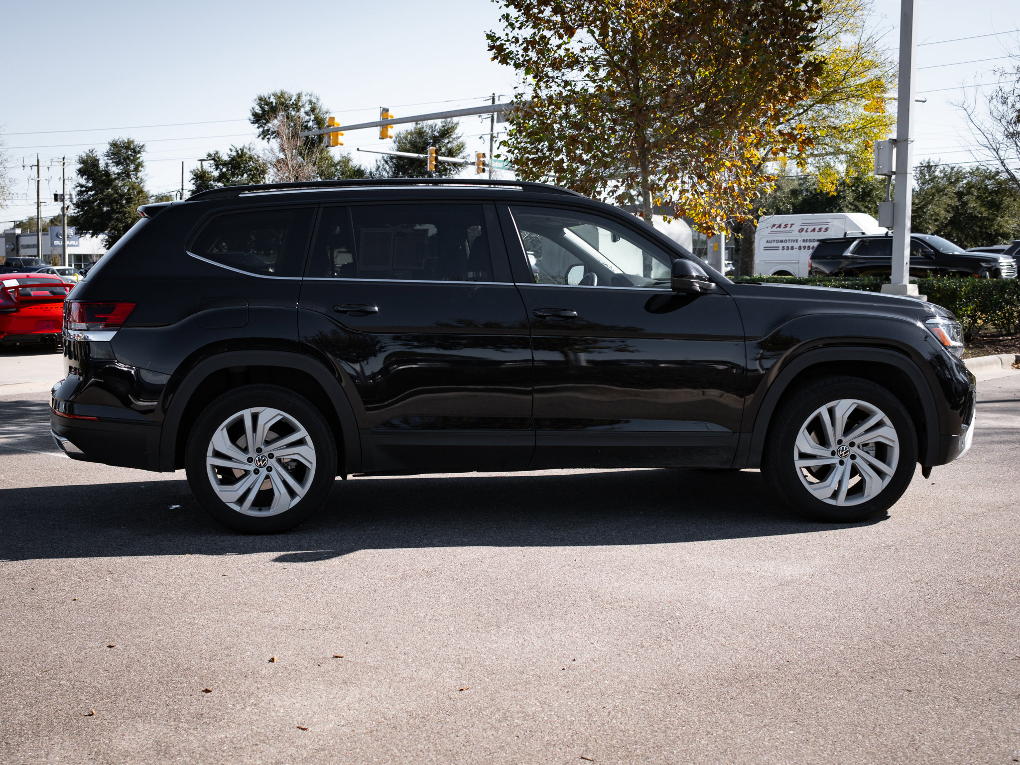 Used 2023 Volkswagen Atlas SE image 11