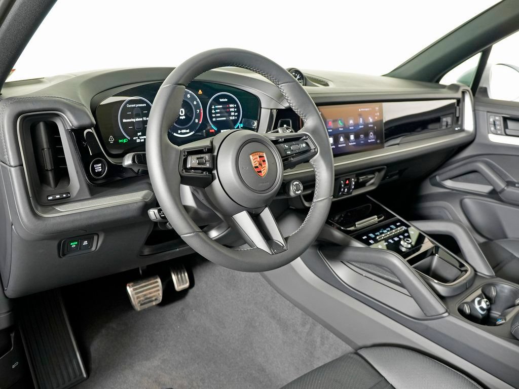 Certified 2026 Porsche Cayenne S AWD/4WD image 4