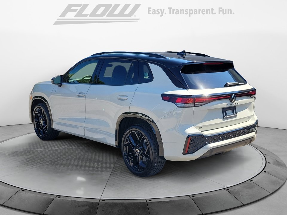 Certified 2026 Volkswagen Tiguan SE R-Line AWD/4WD image 6