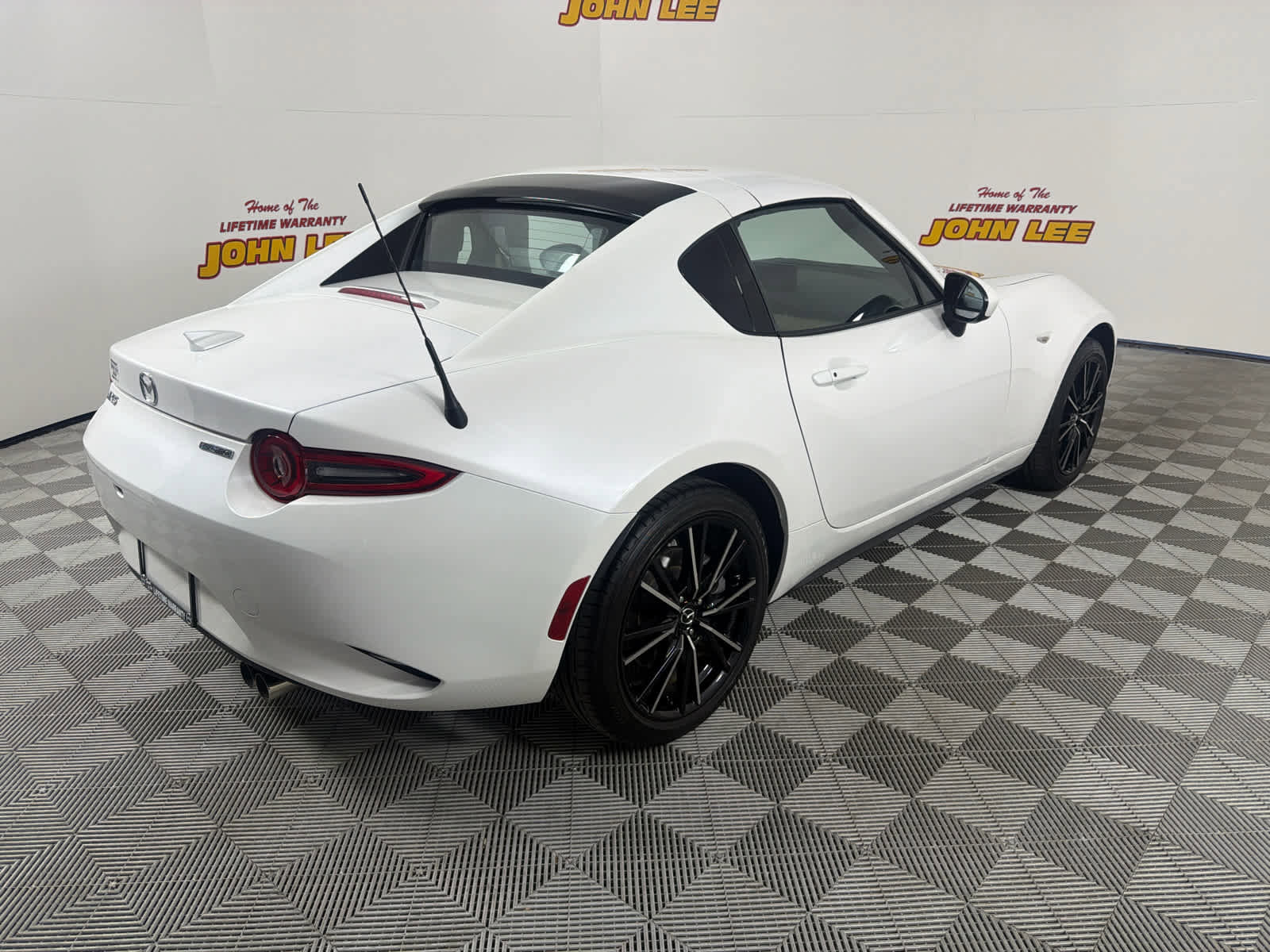 Used 2024 MAZDA MX-5 Miata RF Grand Touring image 6
