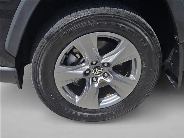 Used 2024 Toyota RAV4 XLE w/ Convenience Package FWD image 22