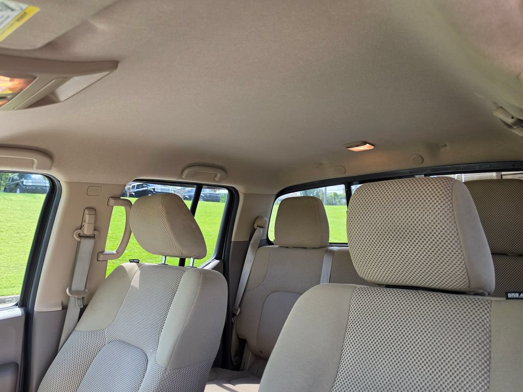 Used 2017 Nissan Frontier SV RWD image 31