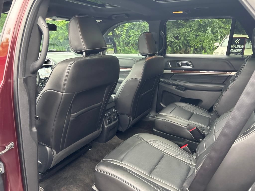 Used 2018 Ford Explorer Platinum AWD/4WD image 19