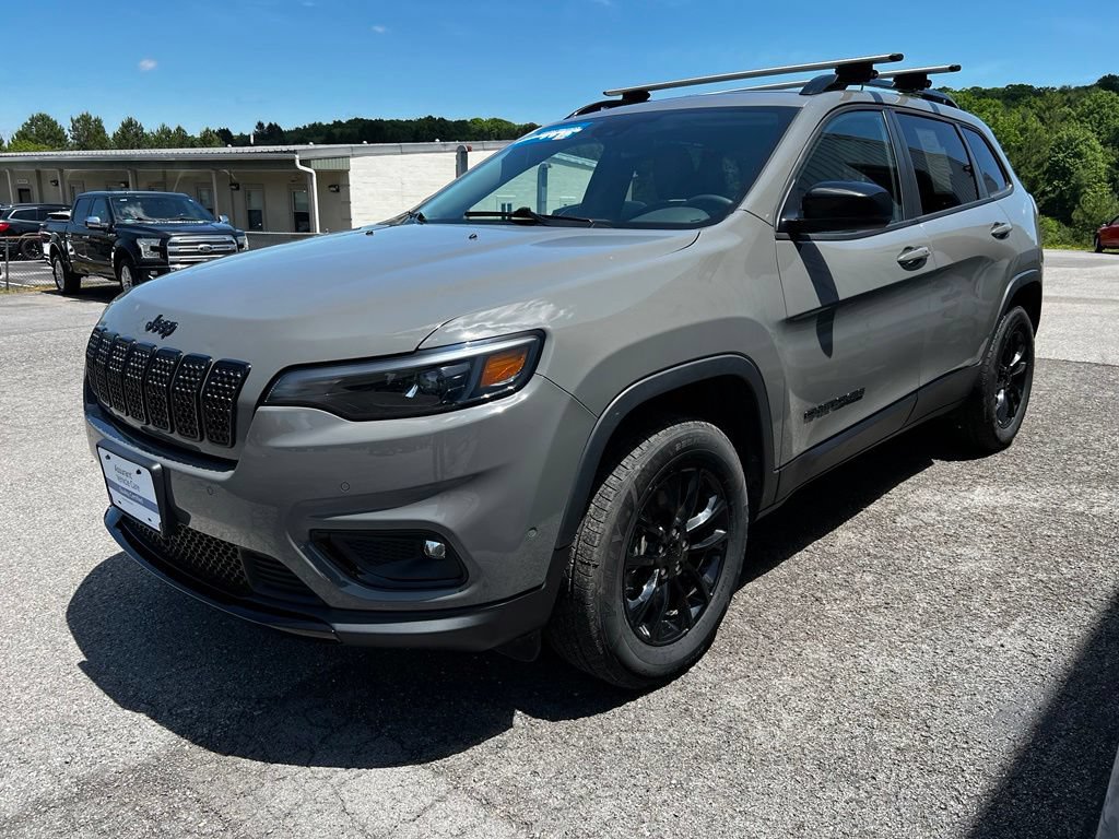 Used 2023 Jeep Cherokee Altitude Lux AWD/4WD image 5