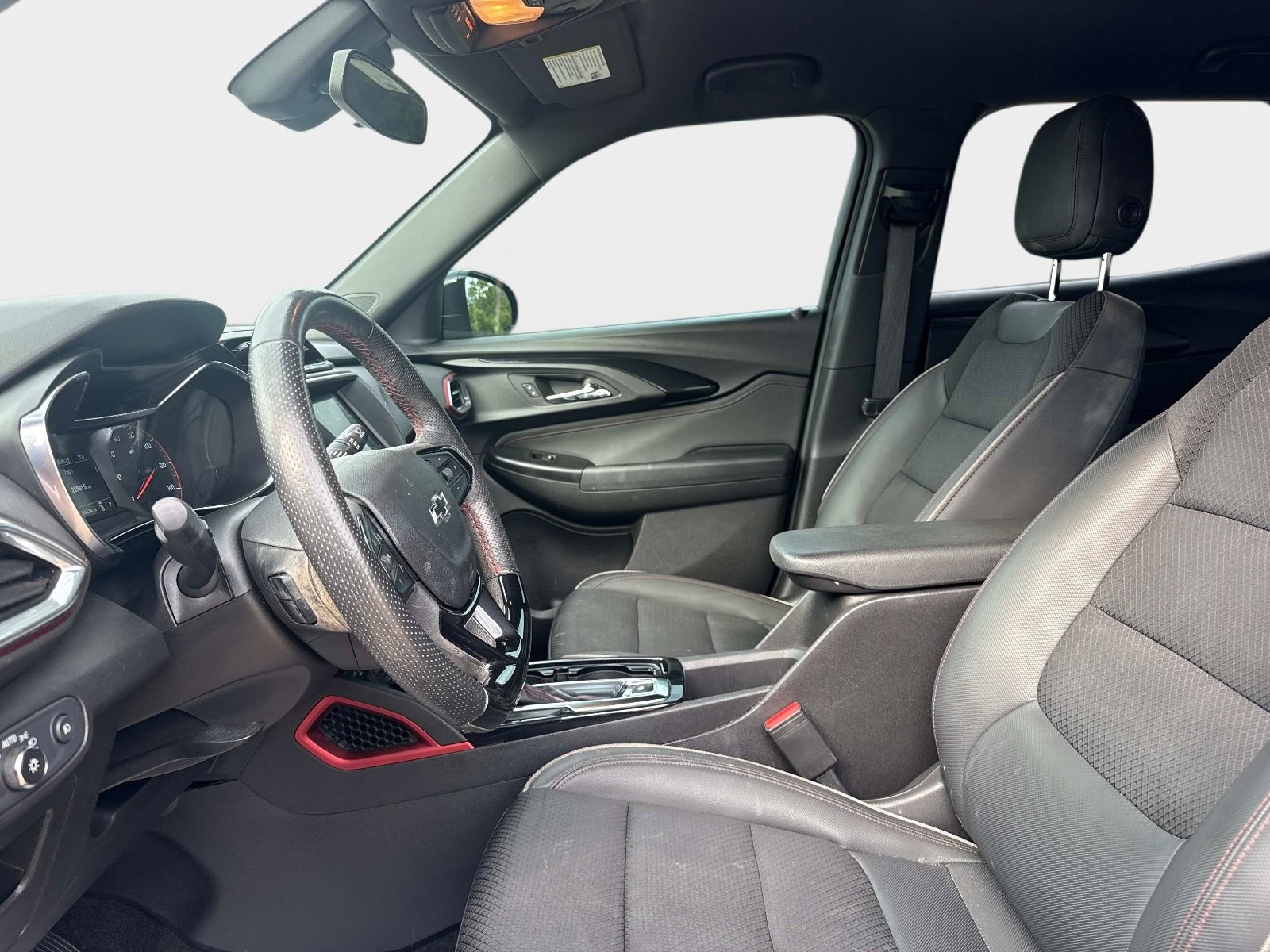 Used 2022 Chevrolet TrailBlazer RS FWD image 19