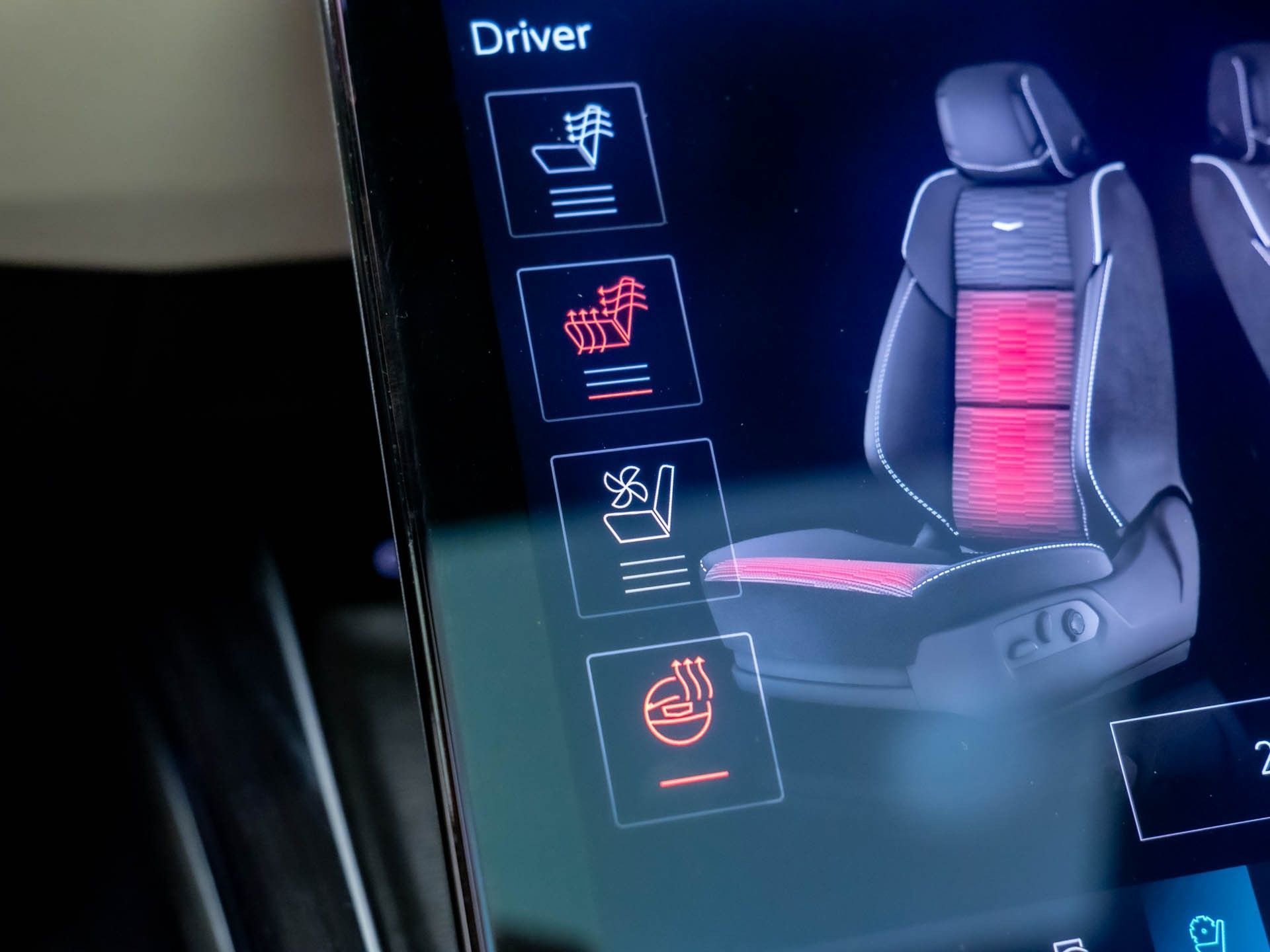 Certified 2025 Cadillac Escalade ESV Sport w/ LPO, ONYX Package image 33