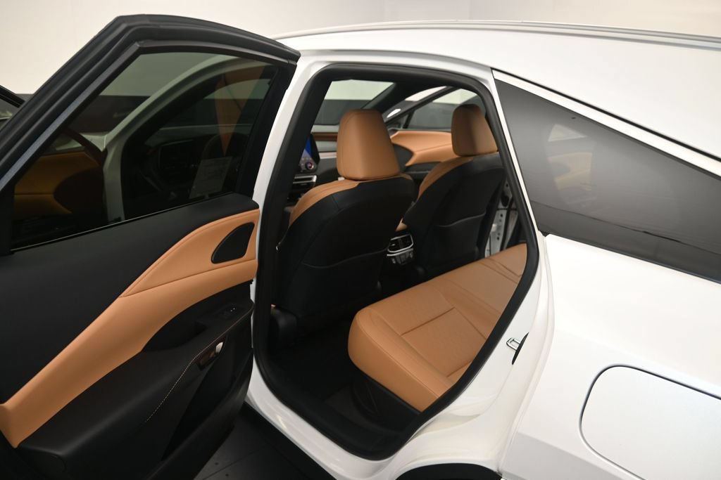 Used 2020 Mercedes-Benz GLS 450 4MATIC image 13