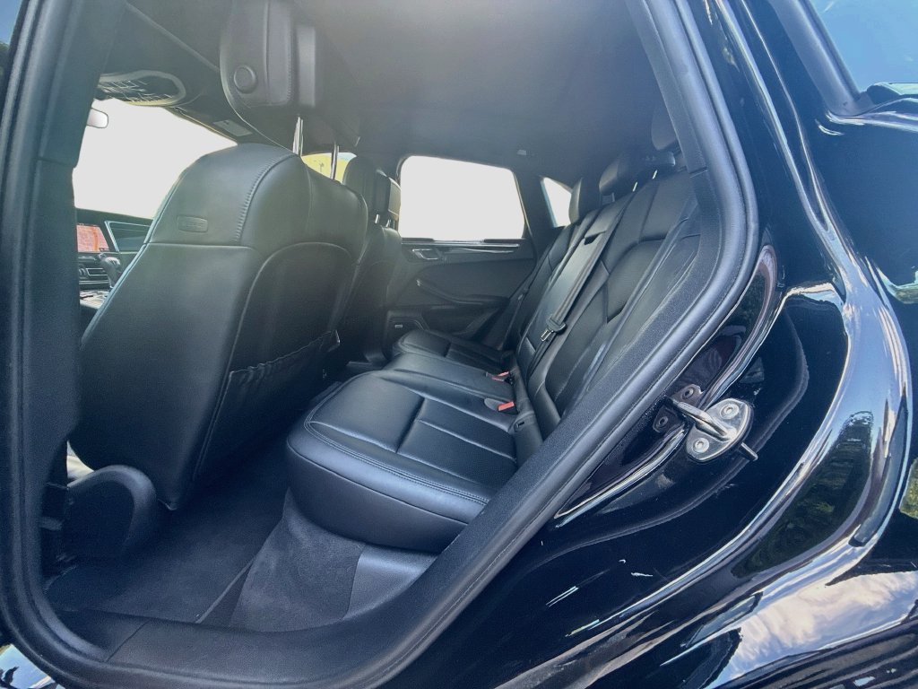Used 2021 Porsche Macan S AWD/4WD image 27