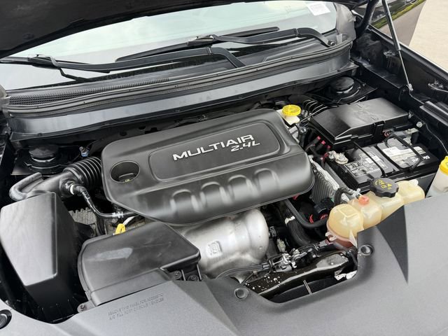 Used 2019 Jeep Cherokee Latitude Plus FWD image 23