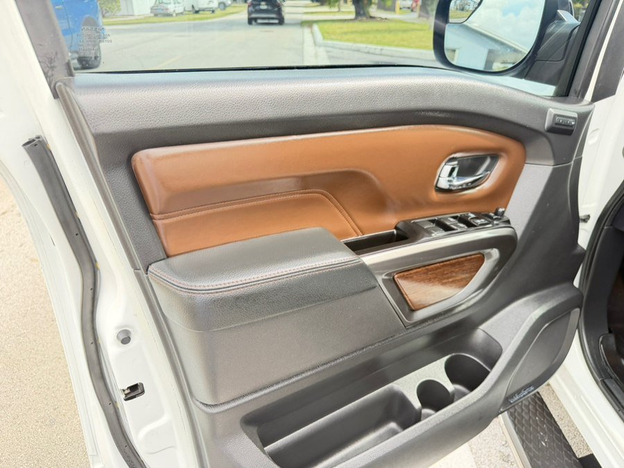 Used 2017 Nissan Titan Platinum Reserve RWD image 30