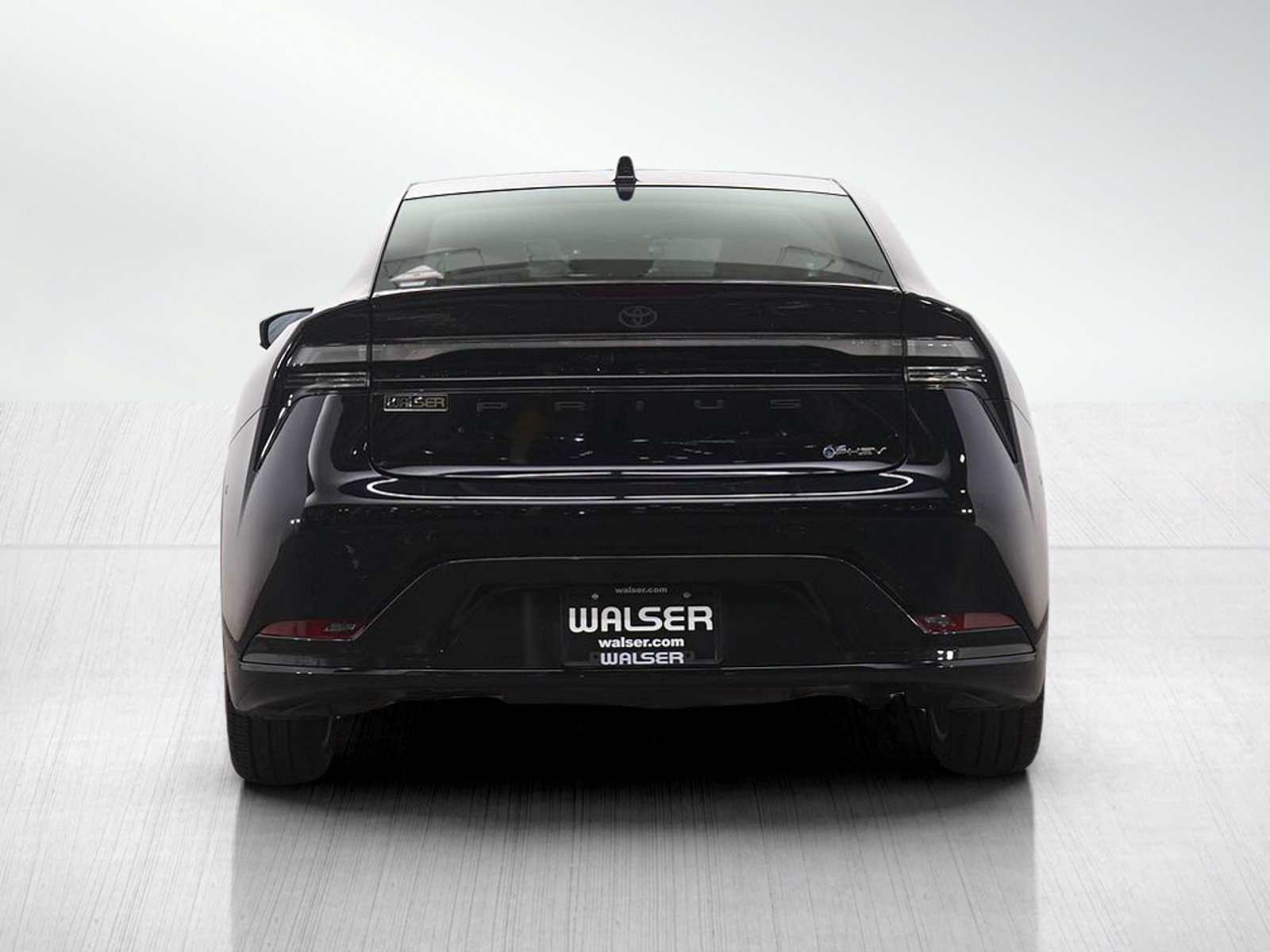 Used 2026 Toyota Prius Plug-In Hybrid w/ Limited Premium Package image 4