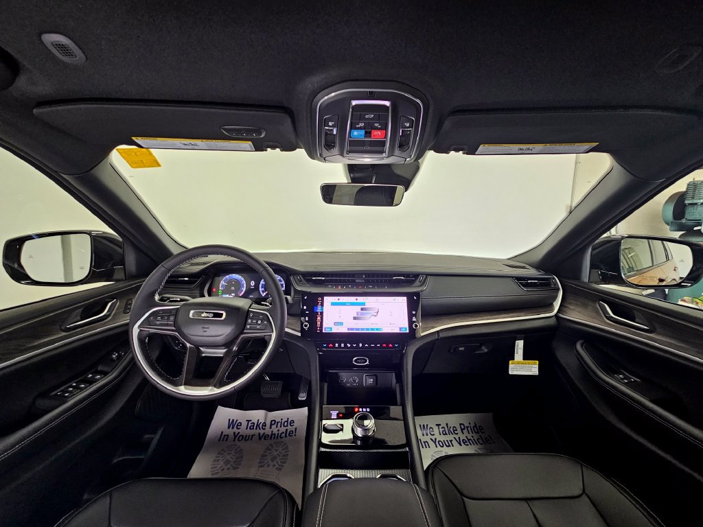 New 2026 Jeep Grand Cherokee L Limited AWD/4WD image 13