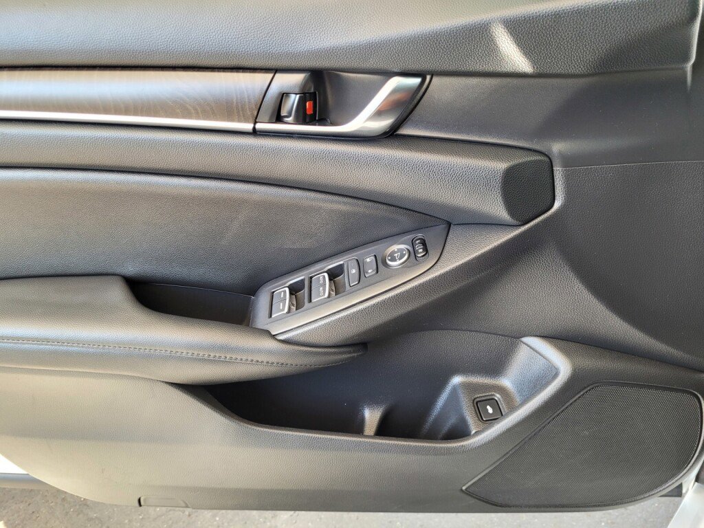 Certified 2021 Honda Accord EX image 14