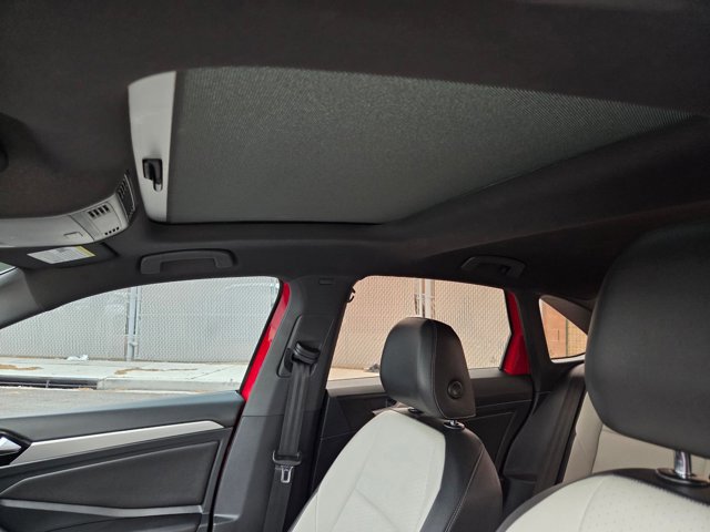 Certified 2019 Volkswagen Jetta R-Line image 13