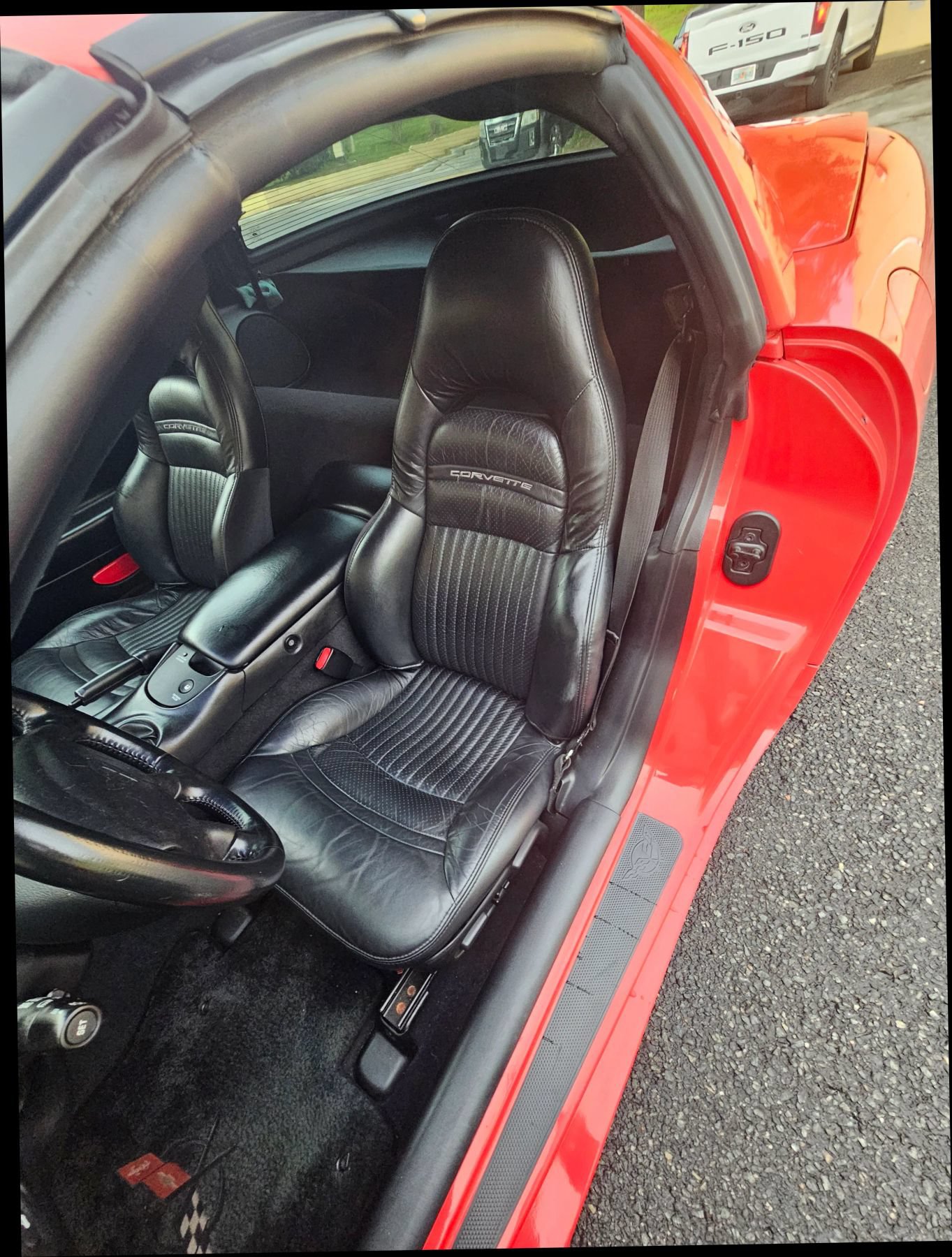Used 2002 Chevrolet Corvette Coupe w/ Preferred Equipment Group2 RWD image 24
