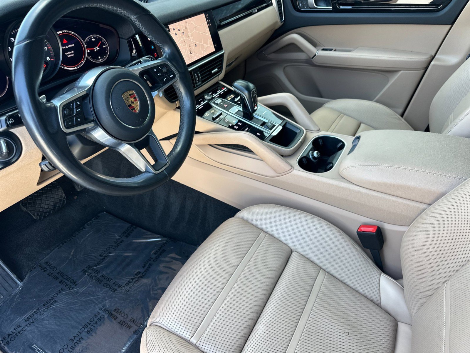 Used 2023 Porsche Cayenne AWD/4WD image 4