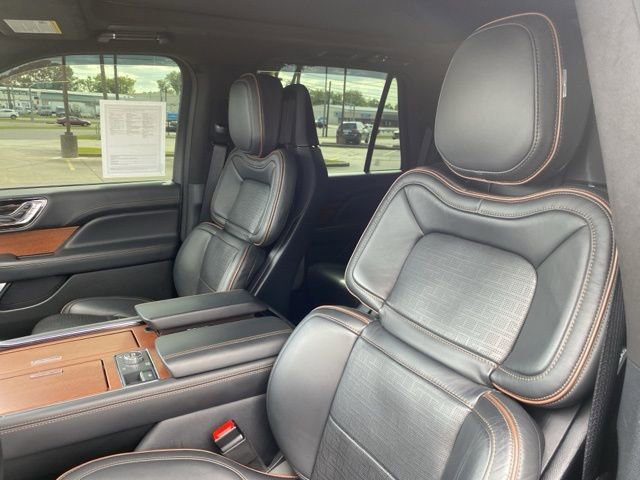 Used 2023 Lincoln Navigator Black Label AWD/4WD image 17
