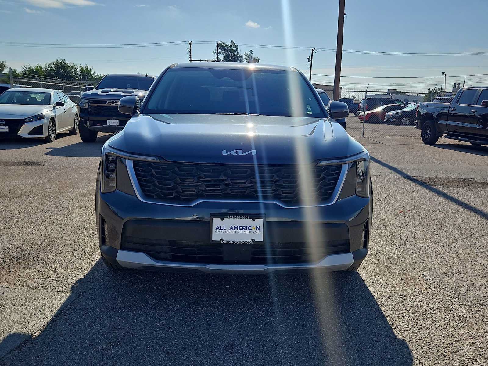 Used 2024 Kia Sorento LX FWD image 3