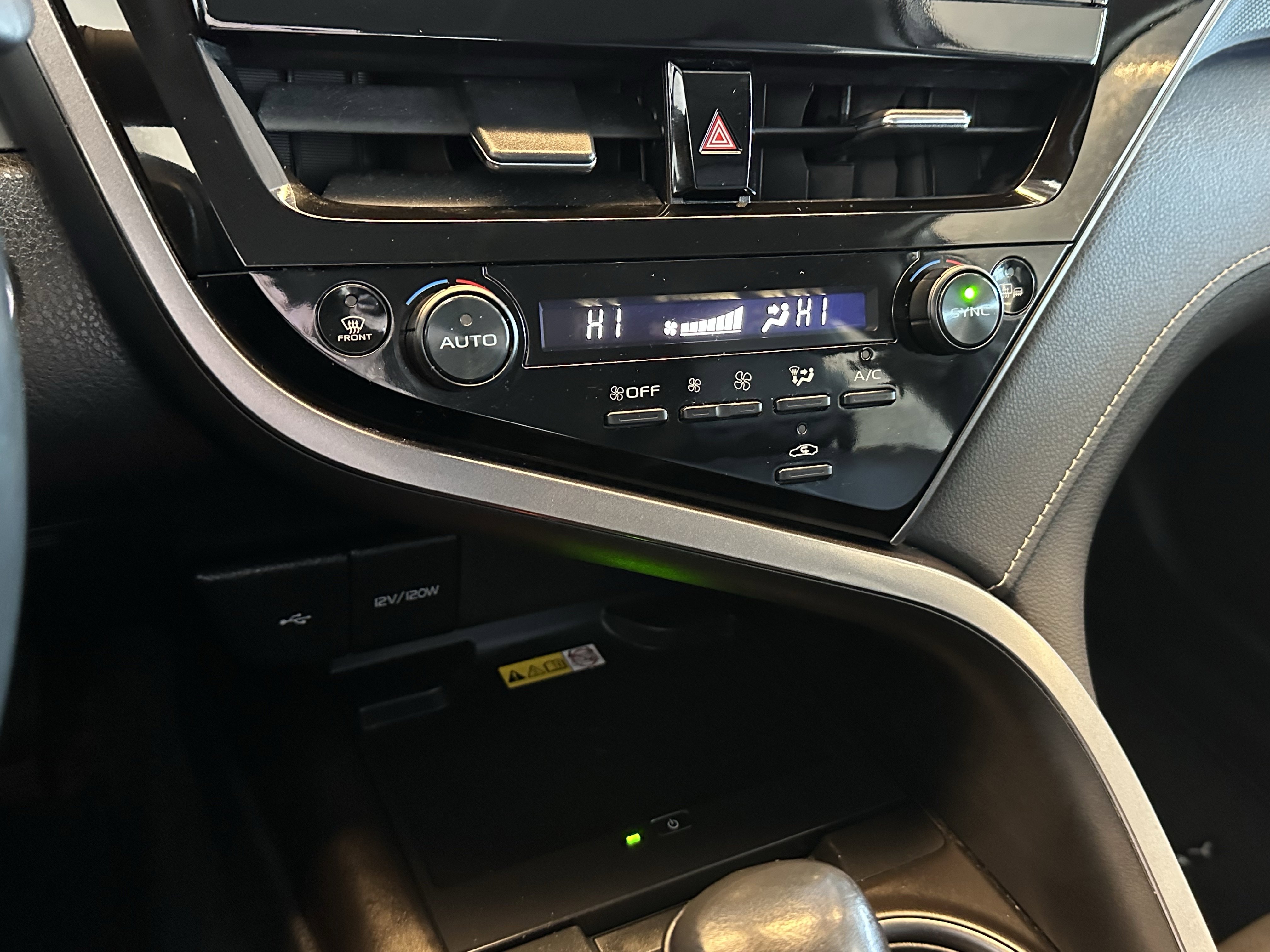 Used 2024 Toyota Camry XSE image 13