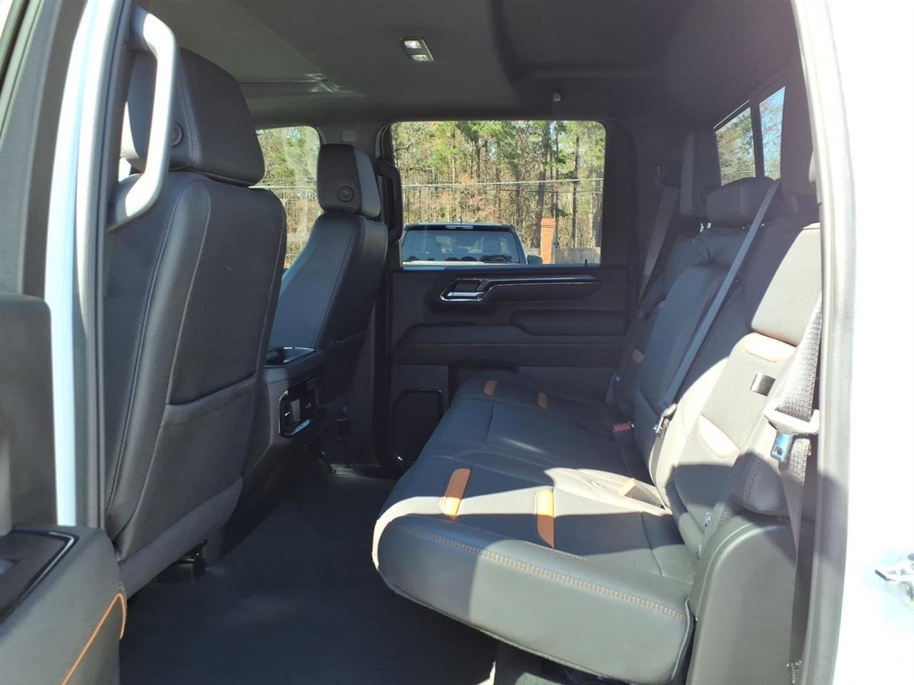 Used 2025 GMC Sierra 2500 AT4 w/ AT4 Premium Plus Package image 22