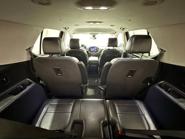 Used 2021 Chevrolet Traverse RS image 33
