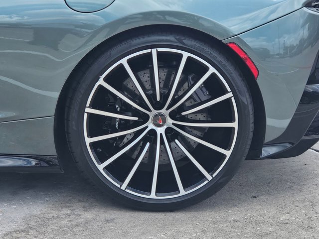 Used 2020 McLaren GT image 20