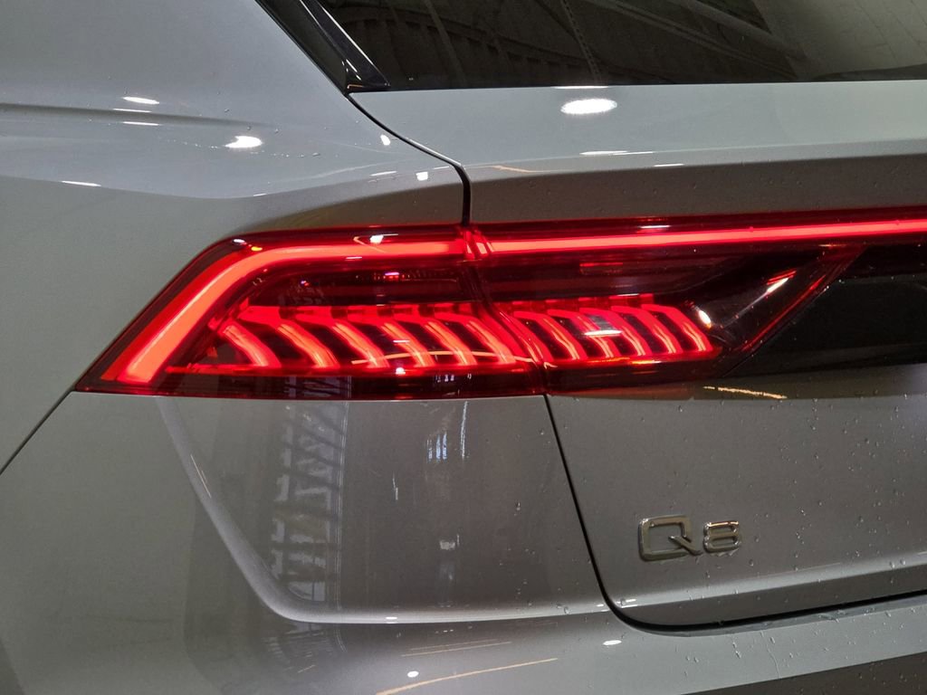 Used 2023 Audi Q8 Premium AWD/4WD image 37