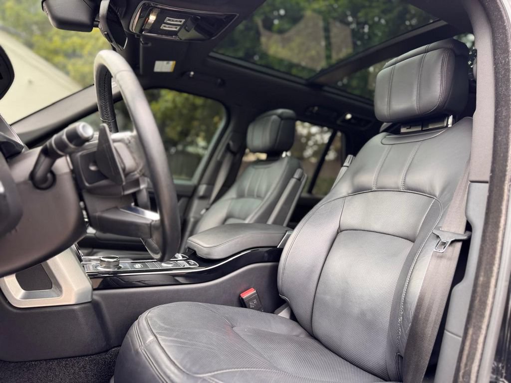 Used 2022 Land Rover Range Rover P525 Westminster Edition AWD/4WD image 17