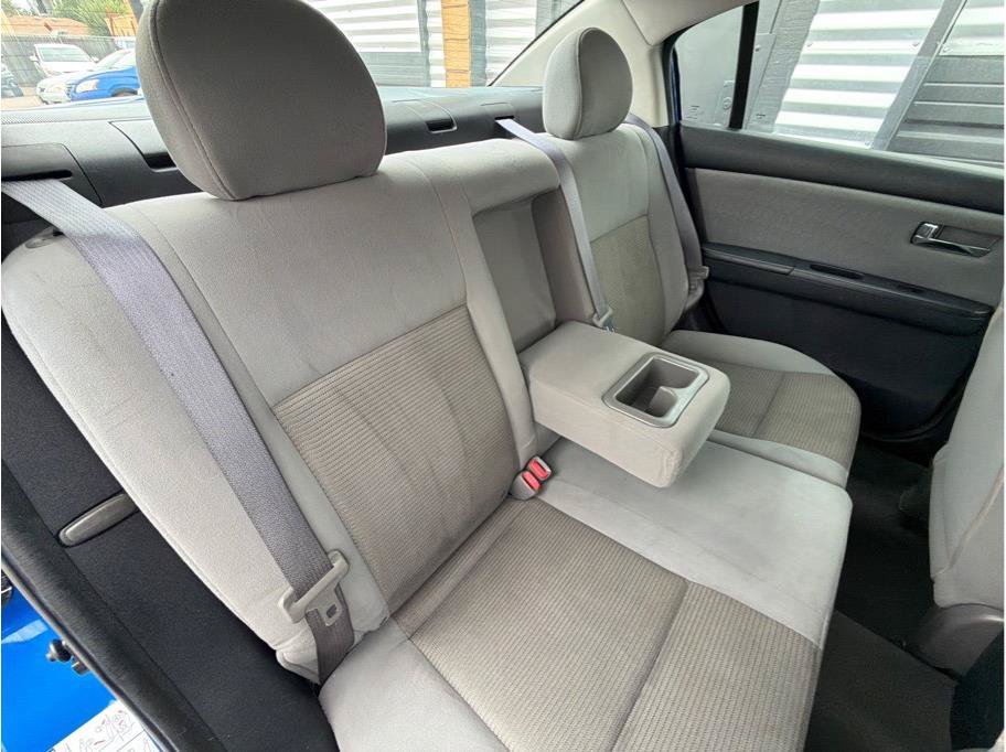 Used 2011 Nissan Sentra 2.0 SR w/ Moonroof Pkg FWD image 19