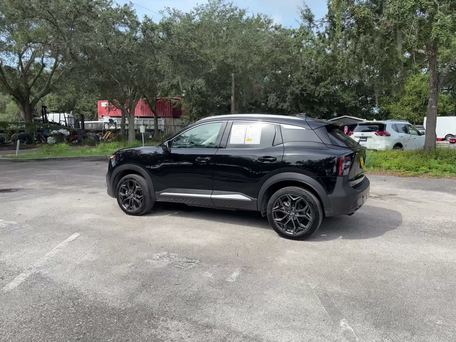 Used 2026 Nissan Kicks SR AWD/4WD image 9
