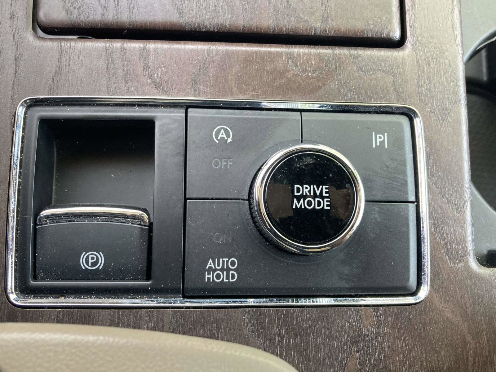 Certified 2024 Lincoln Navigator L Reserve AWD/4WD image 30