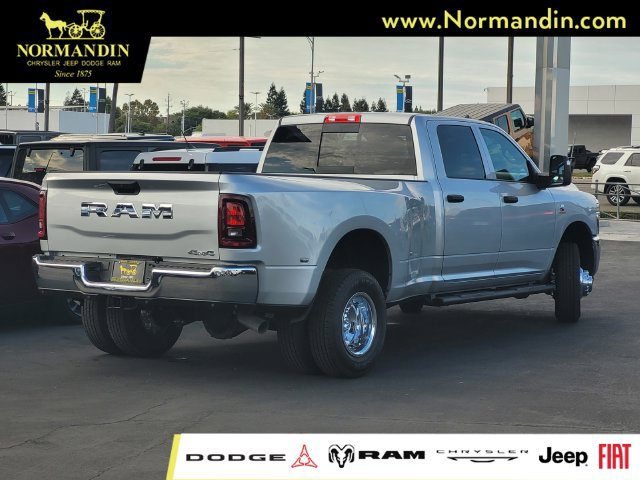 Used 2026 RAM 3500 Tradesman AWD/4WD image 3