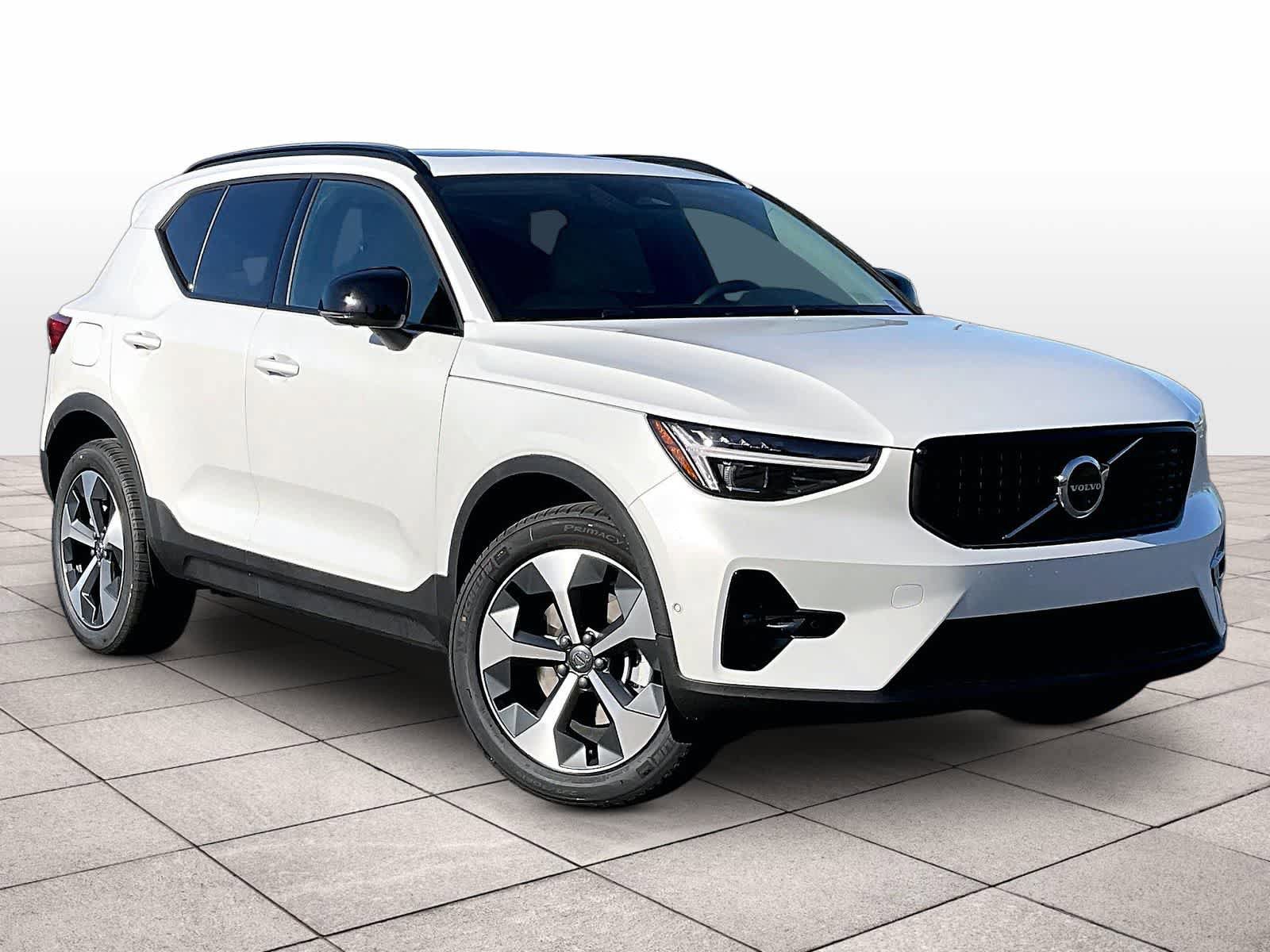 New 2026 Volvo XC40 B5 Plus w/ Protection Package Premier image 2