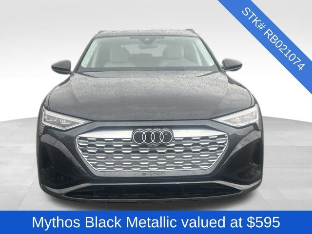 Used 2024 Audi Q8 e-tron Premium image 2