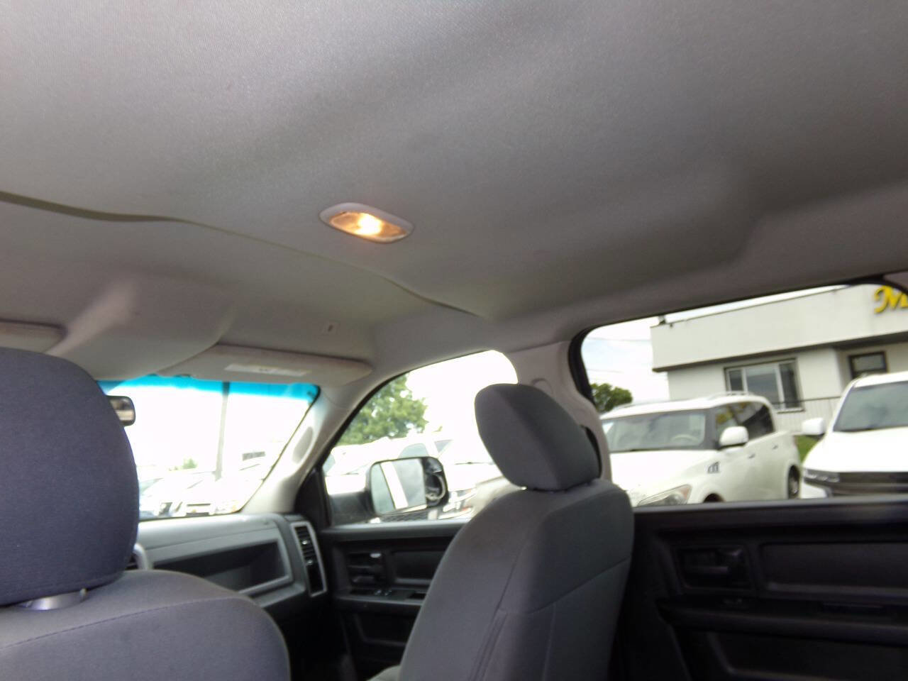 Used 2017 RAM 2500 Tradesman w/ Chrome Appearance Group image 17