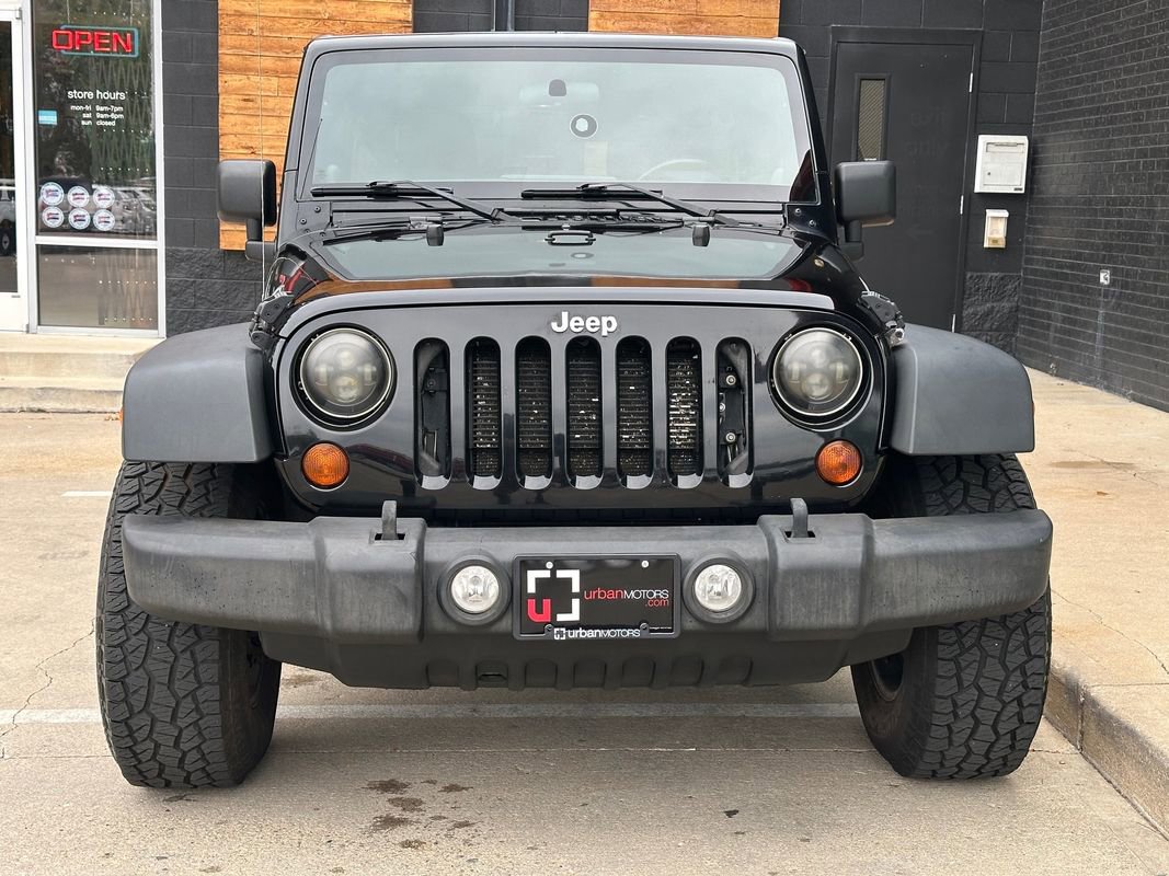 Used 2012 Jeep Wrangler Unlimited Sport w/ Connectivity Group image 7