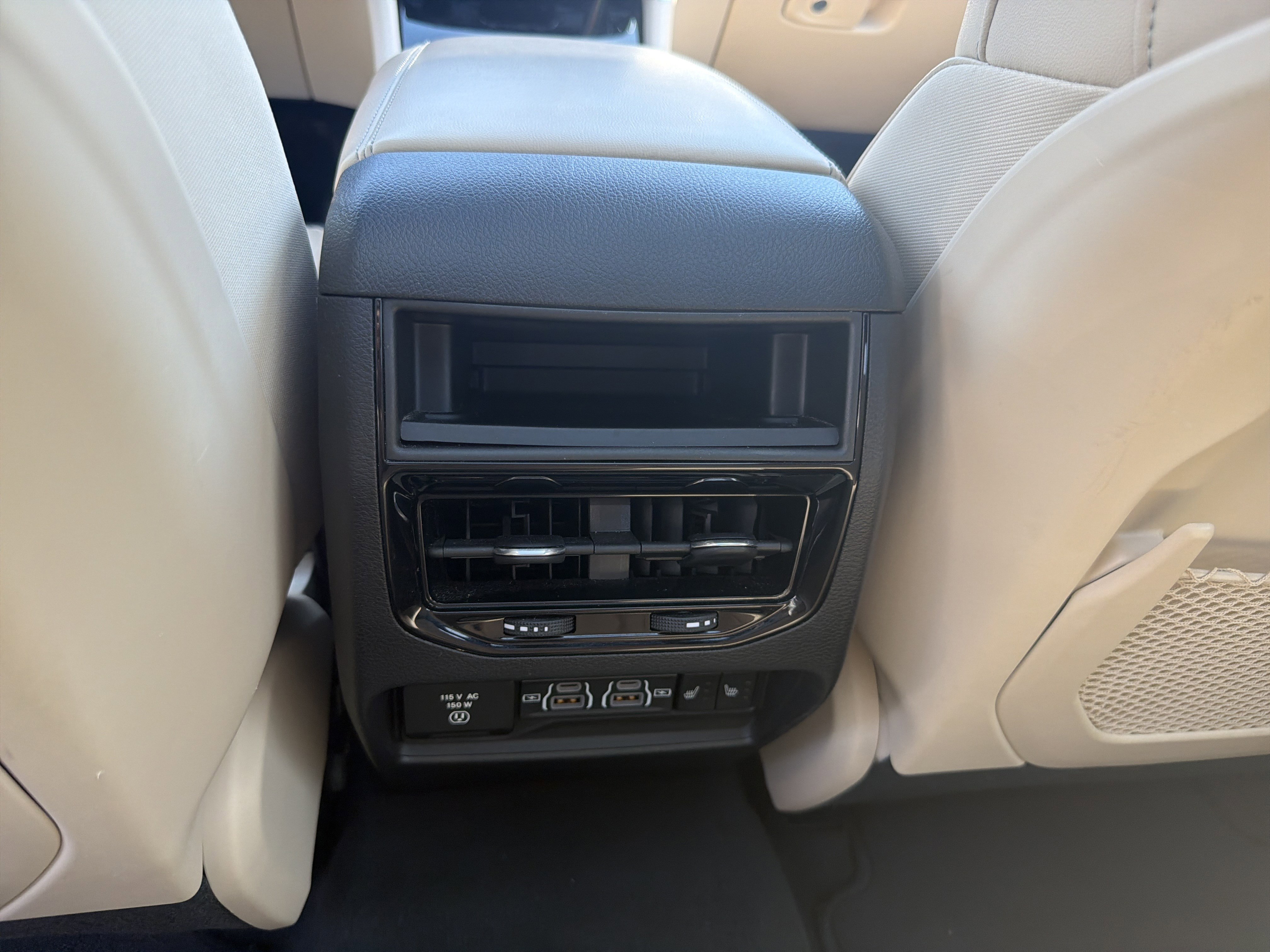 Certified 2022 Jeep Grand Cherokee Limited 4xe w/ Luxury Tech Group II AWD/4WD image 15