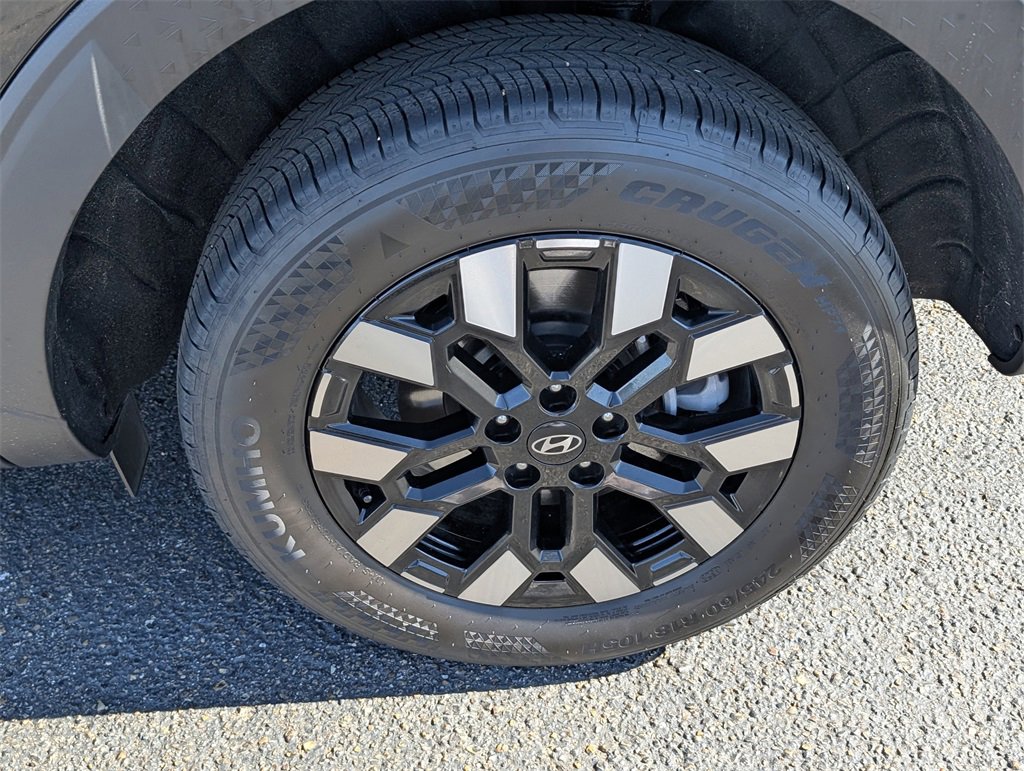 Certified 2025 Hyundai Santa Cruz SE image 27