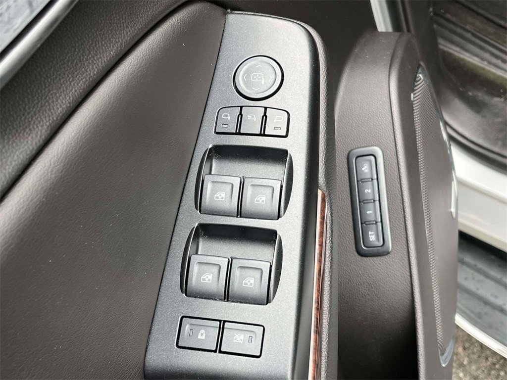 Used 2018 GMC Yukon SLT w/ HD Trailering Package image 26