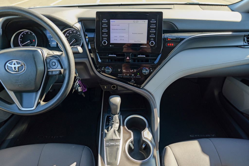 Used 2022 Toyota Camry LE w/ Carpet Mat Package (TMS) FWD image 44