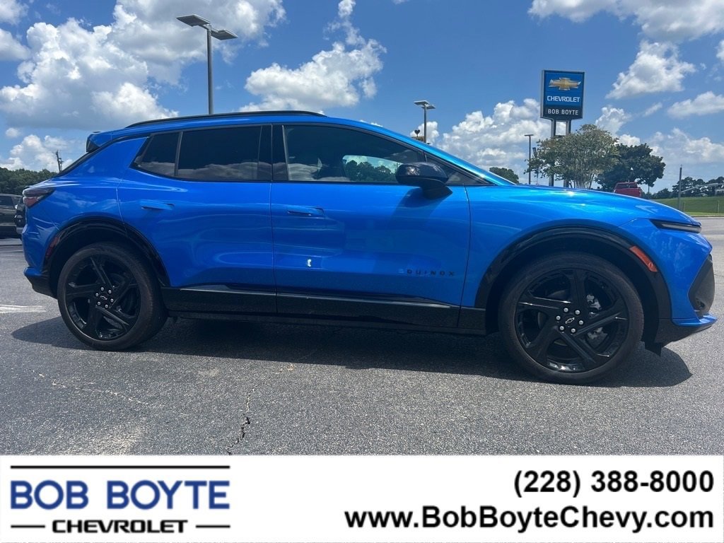 New 2025 Chevrolet Equinox EV RS w/ LPO, Illumination Package image 4