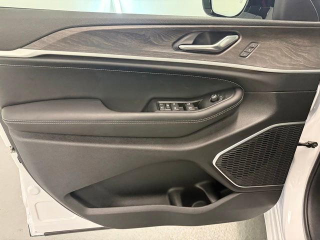 New 2026 Jeep Grand Cherokee Limited AWD/4WD image 11