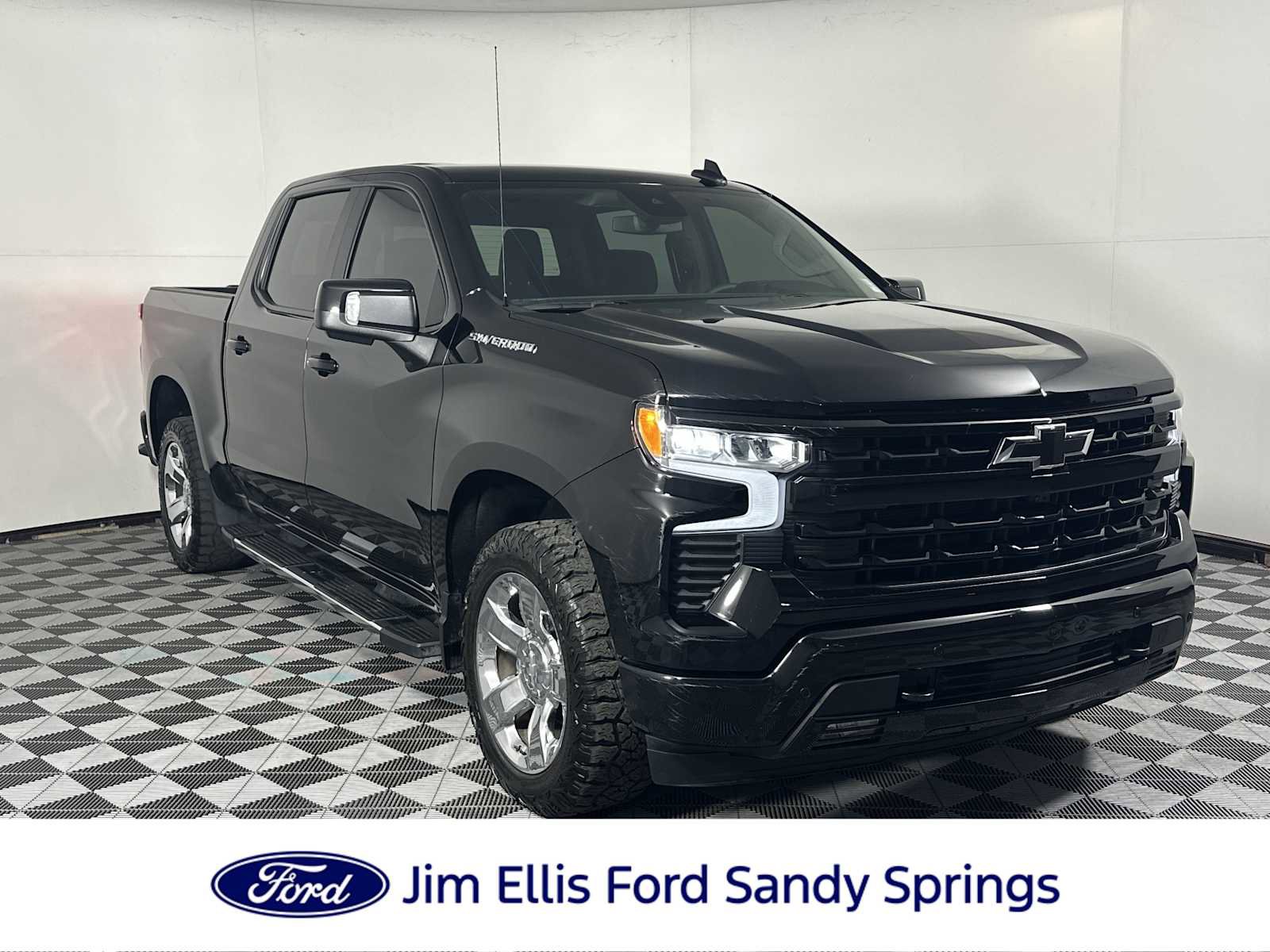 Used 2025 Chevrolet Silverado 1500 RST w/ Convenience Package II