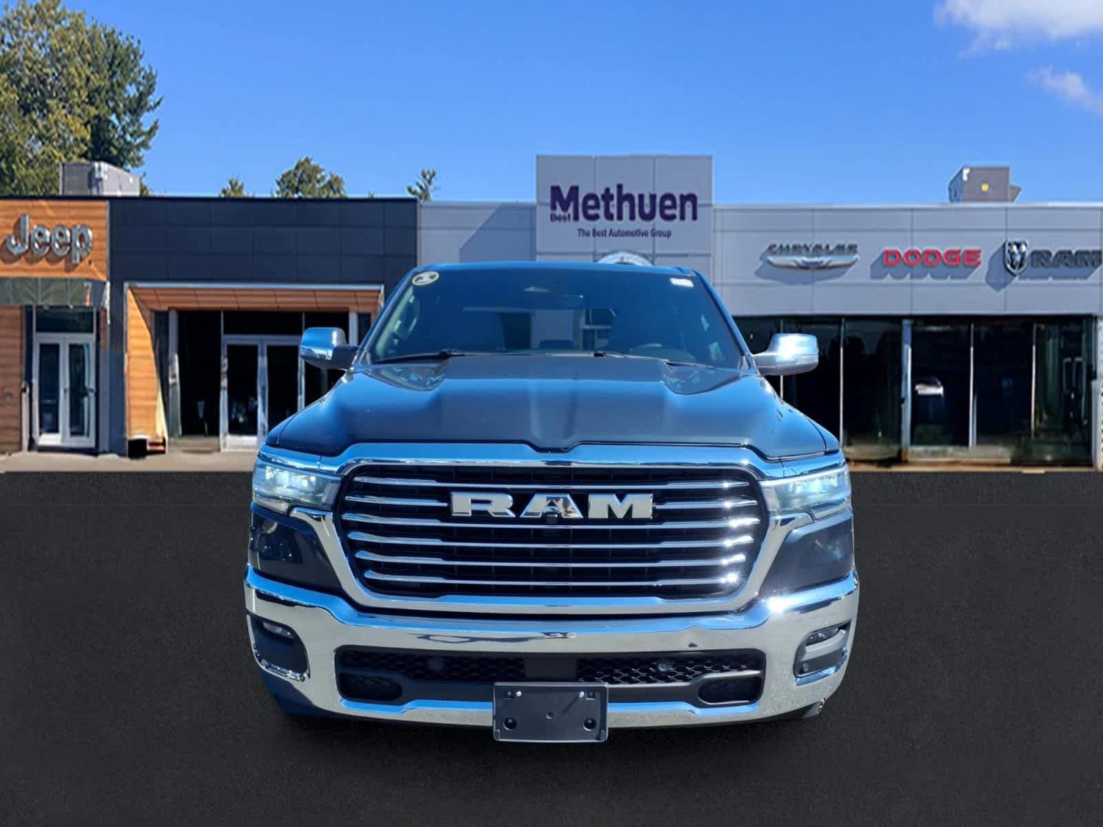 Used 2025 RAM 1500 Laramie AWD/4WD image 2